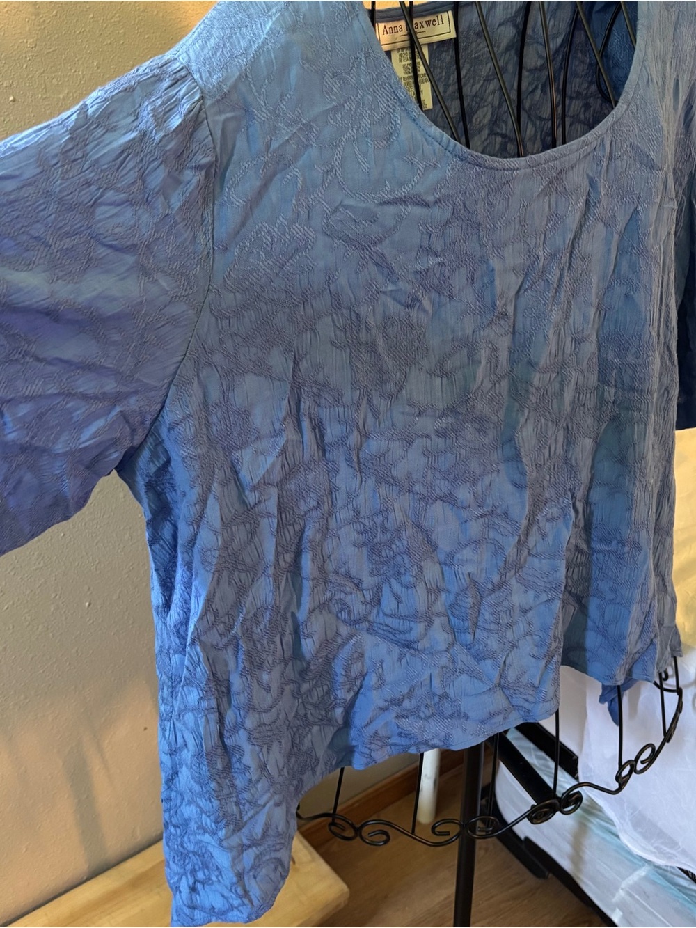 VTG women’s blouse with shoulder pads in Periwinkle Blue, textured | Size 18W